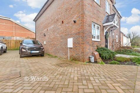 Driveway/Parking