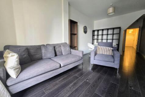 Highly Sought After Development - High Specification Interior - Prime Northern Quarter Location - One Double Bedroom - Balcony - Fourth Floor - Fully Furnished - Ideal For Piccadilly Train Station - C
