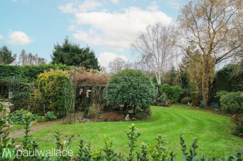 210' South West Facing Garden