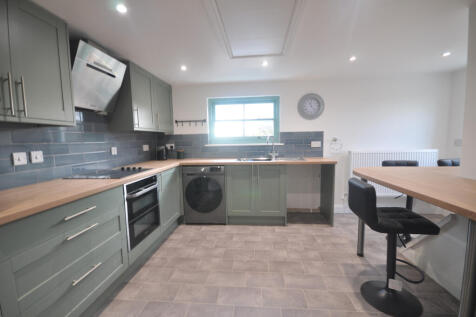 Kitchen..JPG