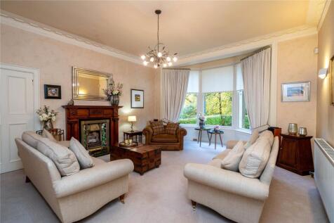 6 bed, 4 bath End of Terrace in Glasgow - Photo 3