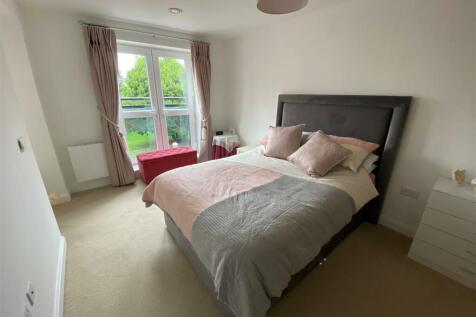 Picture 7 Main Bedroom.jpg