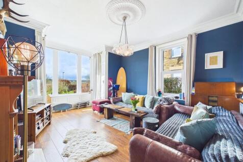 Living Room.jpg