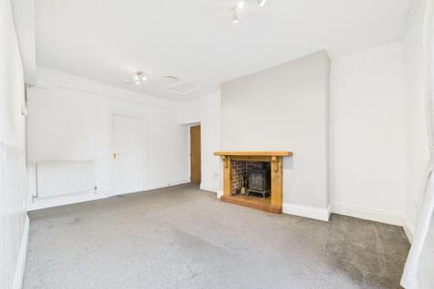 CAM02195G0-PR0094-STILL009