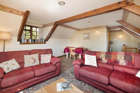 Lounge/ Dining Room