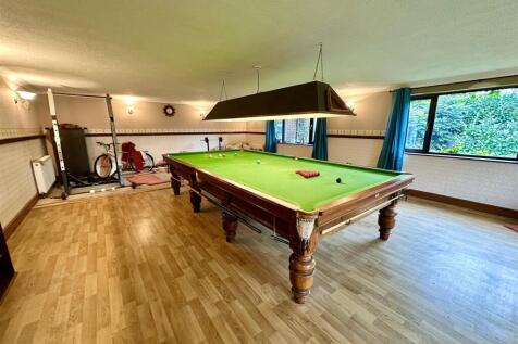 snooker table.jpg
