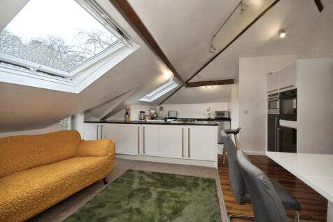 Lounge/Kitchen