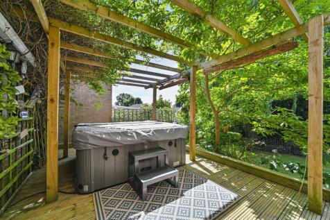 DECKING
