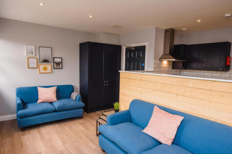 Flat E Lounge 1.jpg