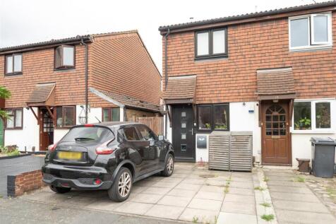 Mapleton Road, E4
