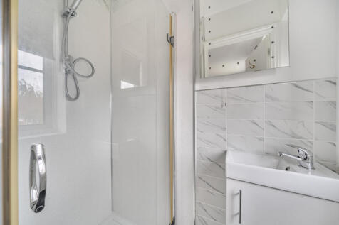 1381722-3-694024a...