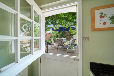 9 Stevenson Rd-70.jpg