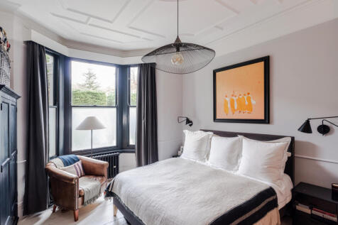 321745 - 2a Rudloe Road-3.jpeg