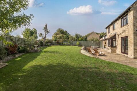 Large, easy to maintain garden