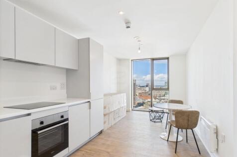 Zuker Property presents this ONE-BEDROOM flat in South Central Building, in the heart of city centre Birmingham. This property is unfurnished and is located on the 22nd floor. A brand new building!