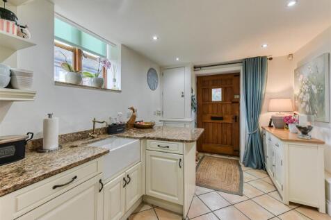 The Gatehouse-kitchen3.jpg