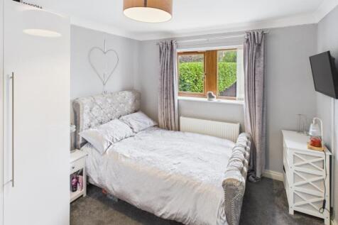 CAM04233G0-PR0027-STILL032