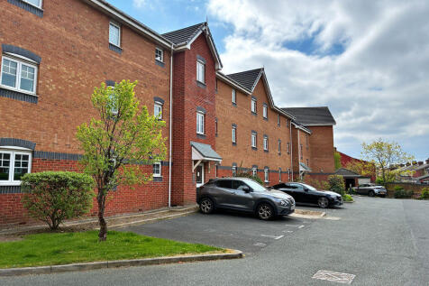 A well-presented two-bedroom first floor apartment located in the popular Rushbury Court development in L15, offering modern and convenient living with excellent access to local amenities and transpor