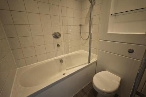 Bathroom.jpg