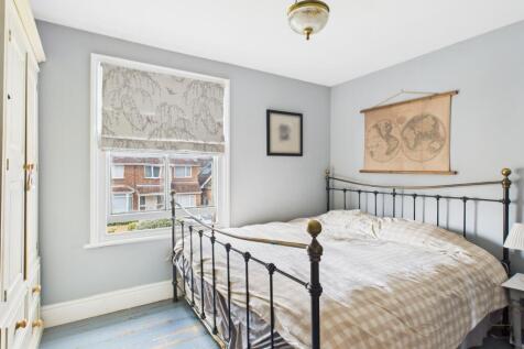 CAM02545G0-PR0475-STILL037