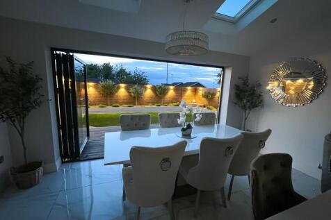 St Georges Crescent New Marske EweMove-1