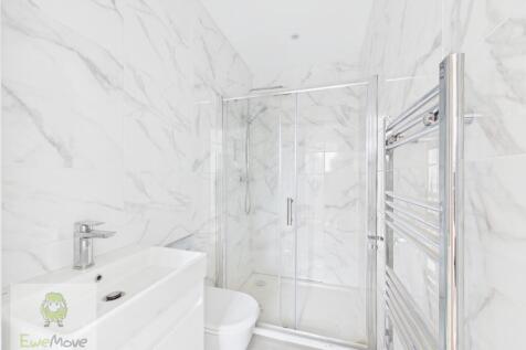 CAM02308G0-PR0220-STILL006