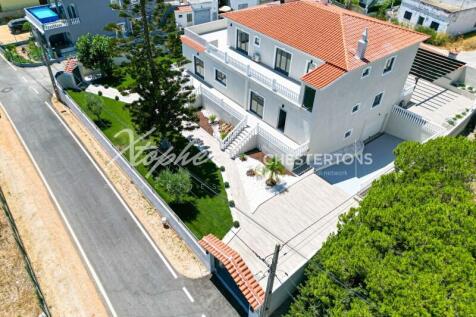 Near Vale do Lobo Fully Renovated 6 Bed Villa For Sale (17)