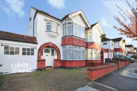 4 Bedroom Semi-Detached in CR0 5ET