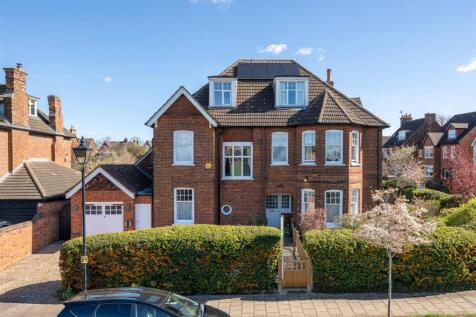 260326 - 11 Pemberley Avenue, Bedford - 01.jpg