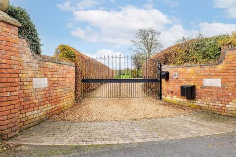 CheckleyFarmhouse-1.jpg