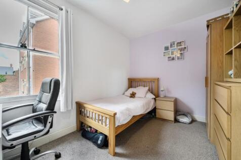 1325801-10-687841db6d473