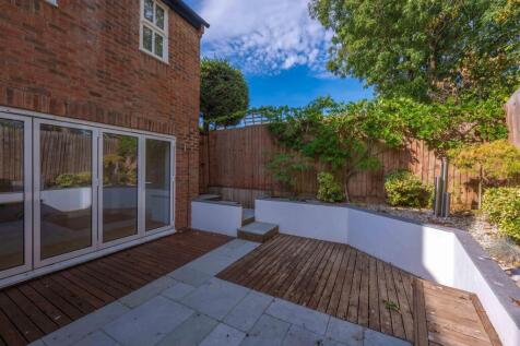 Rear Courtyard Garden