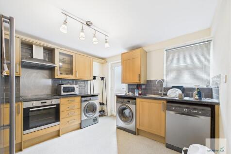 CAM03394G0-PR0332...