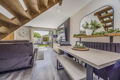 2 Partridge Gardens, Waterlooville-PorticoMarketin