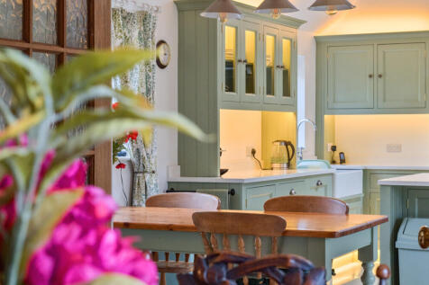 1389384-57-694004...