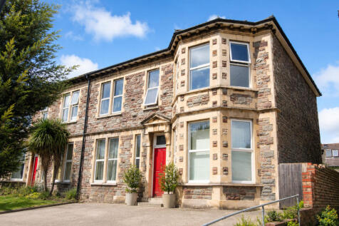 A newly refurbished, one bedroom ground floor flat on Cromwell Road in St Andrews, offered unfurnished and available NOW!