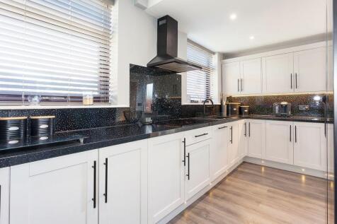 Photo 2 - Kitchen