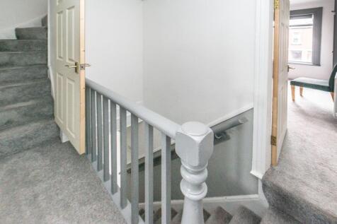 ENTRY WAY AND LANDING