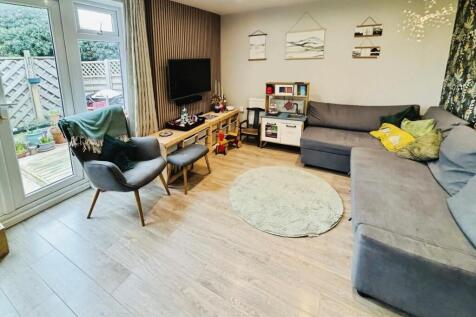 Living RoomLC.jpg