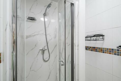 Studio 4, 84 Elphinstone Road-28_web.jpg