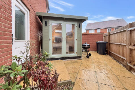 Office / side gar...