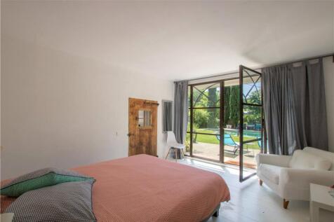Vaison House Sale