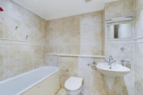 CAM01909G0-PR0197-STILL002