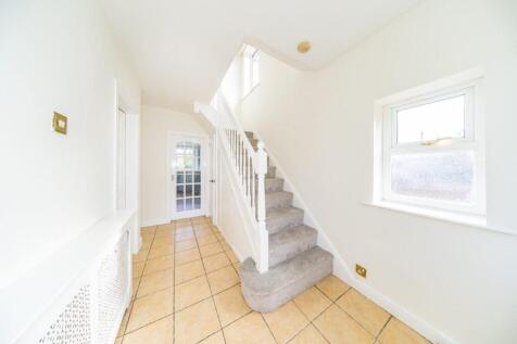 55 Fairholme Avenue hall.jpg