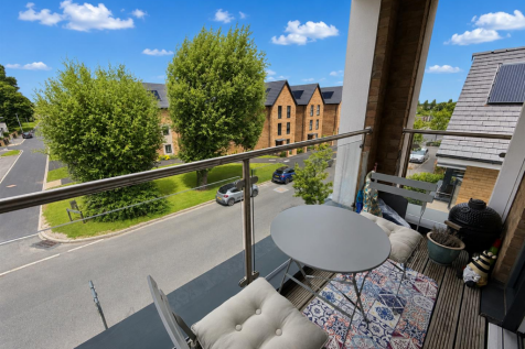 Balcony & Outlook