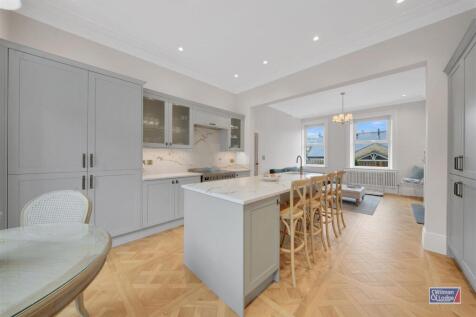 6 Bed, End Terrace, Silsden