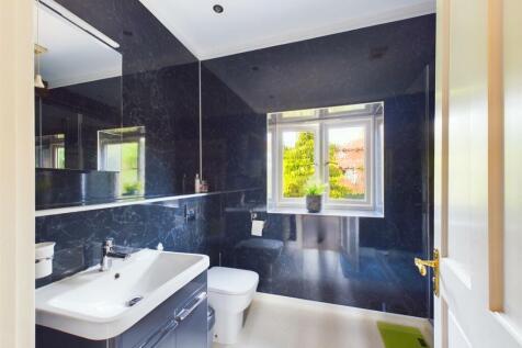 En-suite shower room