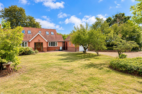 Peach Cottage with Garden and Skylights.png