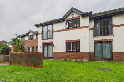 CAM02136G0-PR0520-STILL010