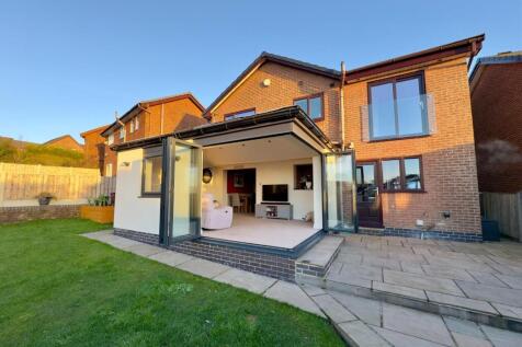 Rear Elevation 2 Photo, Clockhouse Grove, Burnley,